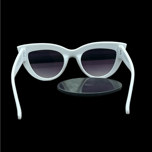 White Cateye Sunglasses - Picture 10 of 12